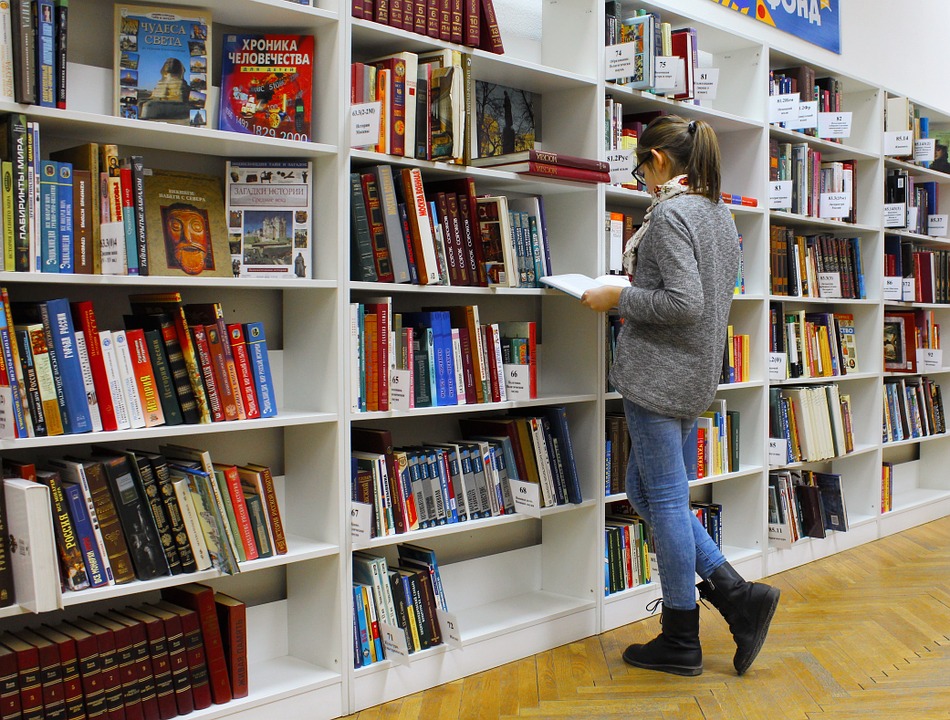 Chiusura biblioteca comunale 